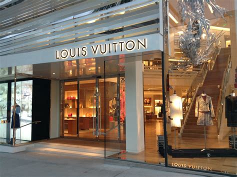 louis vuitton wrentham outlets|louis vuitton california.